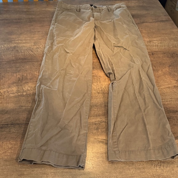 Banana Republic Men's Tan Chinos - Picture 1 of 2